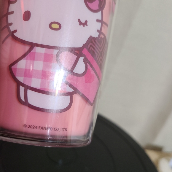 Zak Hello Kitty reusable cup tumbler with straw - Picture 6 of 12
